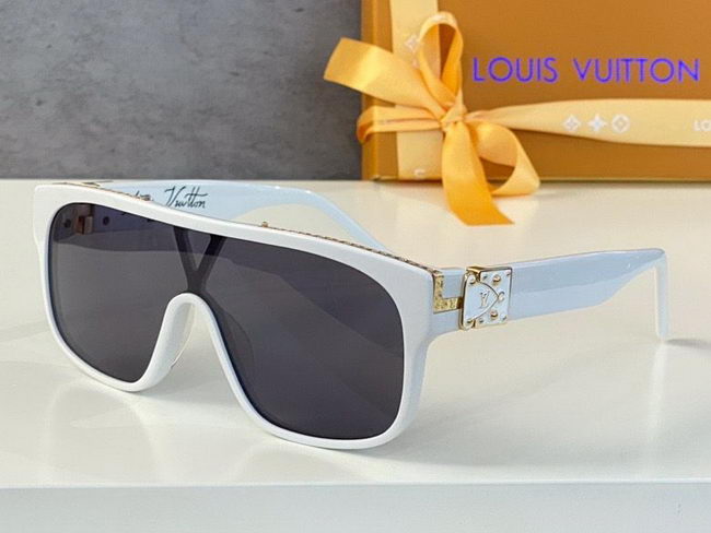 Louis Vuitton Sunglasses AAA+ ID:20220317-571